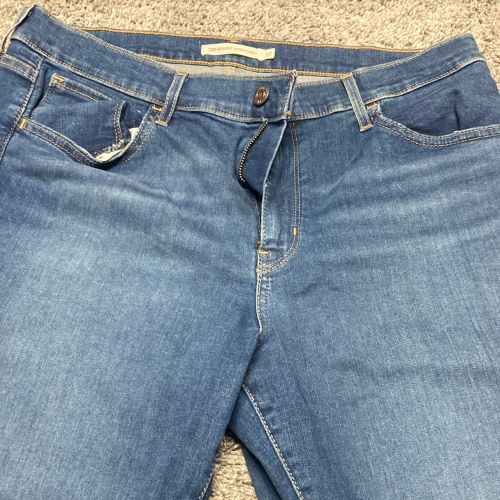 Blue skinny jeans